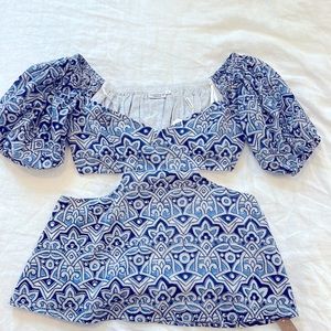 NWT, Chakeris Blouse with side cut outs M